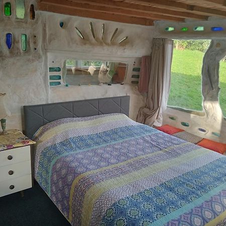 The Mud House Hotel Raglan Buitenkant foto